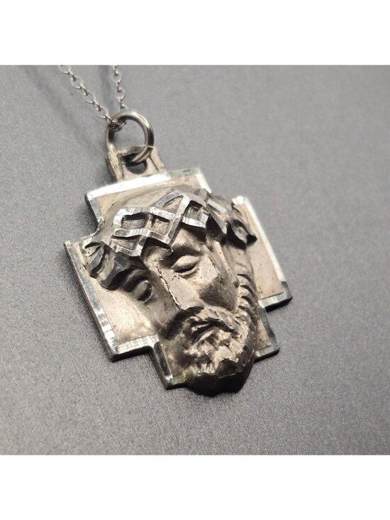 Vintage Chapel Sterling Silver Agony of Christ Pendant Necklace Brutalist 1976 - Picture 3 of 15